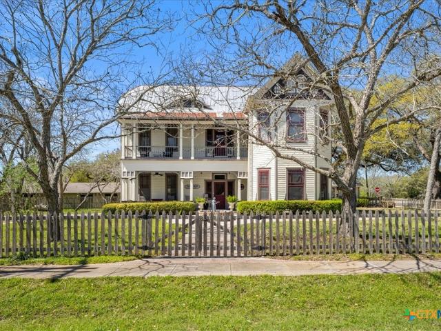 501 W Moore