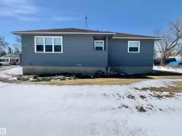 5027 51 Avenue, Lavoy, AB, T0B 2S0 house for sale Listing I.