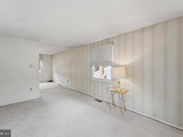 5028 Nicholas Road