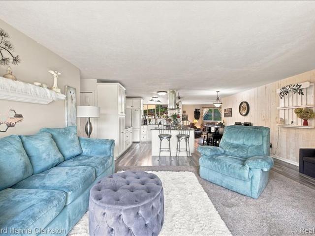 5029 Bronco Drive