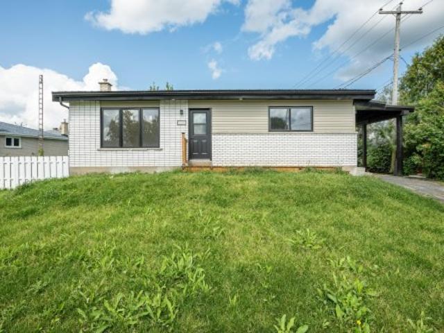 5020 Rue Michel, Longueuil Saint Hubert, QC, J3Y 2M9 house for sale | Listing ID 9203 | Royal LePage