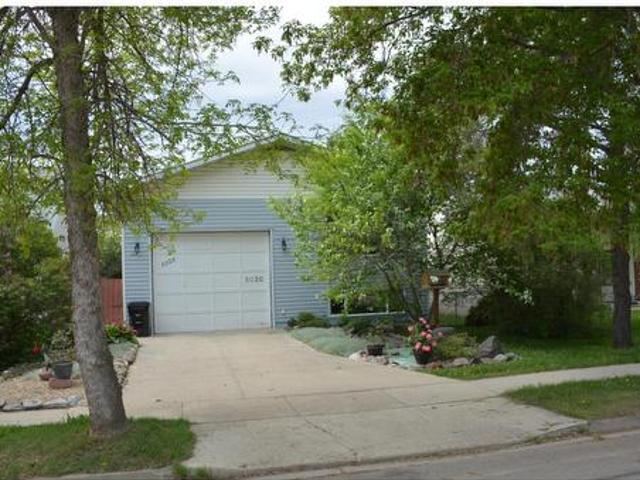 5020 47 Street, Barrhead, AB, T7N 1H5 house for sale | Listing ID E4500 | Royal LePage