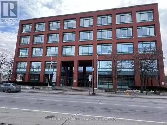 502 185 King Street, Peterborough Town Ward 3, ON, K9J 2R8.