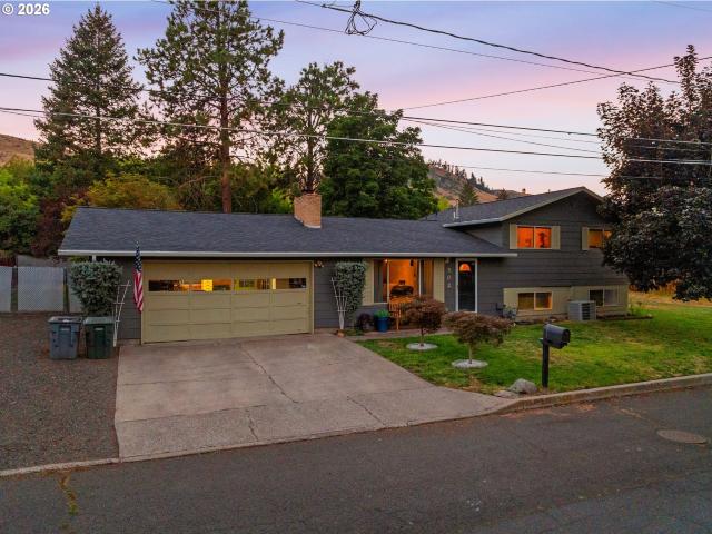 502 1ST ST