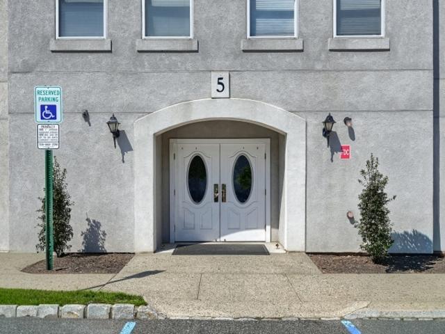 502 Brittany Dr # 02