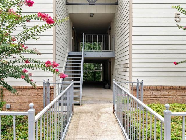 502 Gables Drive # 502