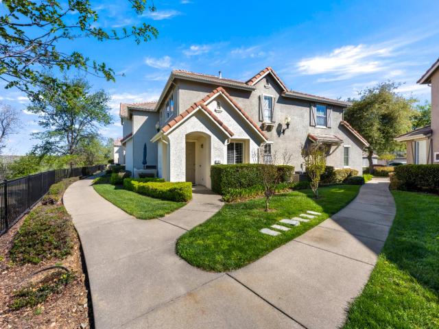 502 Esplanade Cir, Folsom, CA 95630 | MLS #226032