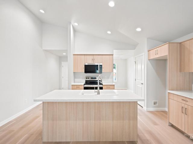 502 Oliver St