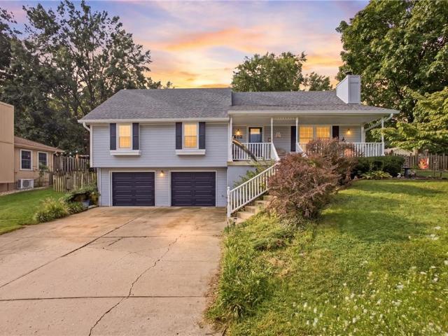 502 NE Fox Trail Drive