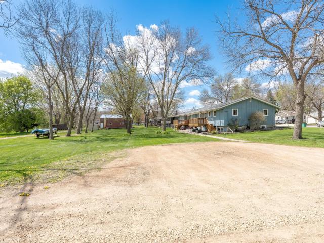 502 Vine Avenue W