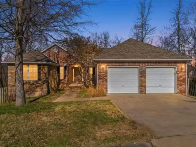 5034 W STEPNEY CT, FAYETTEVILLE, AR 72704