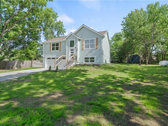 5037 Comanche Lane