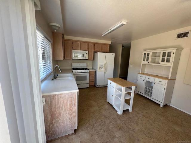 5037 La Cuenta Dr