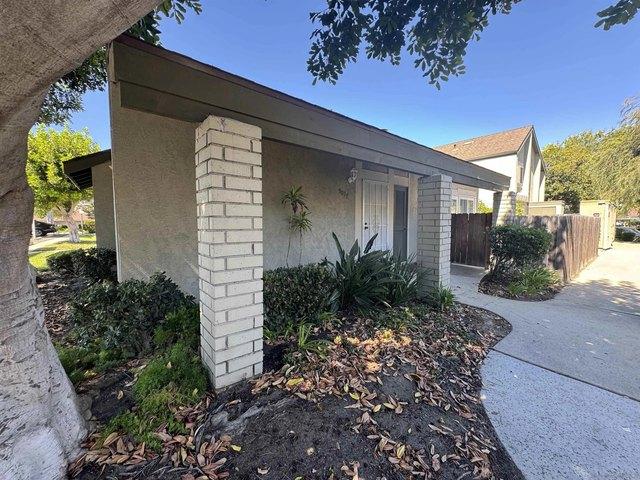 5037 LA Cuenta Dr, San Diego, CA 92124