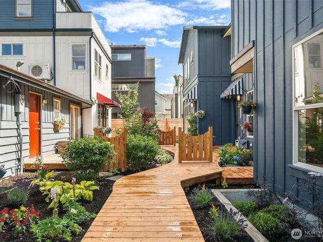 5037 25th Avenue SW, Seattle, US, WA