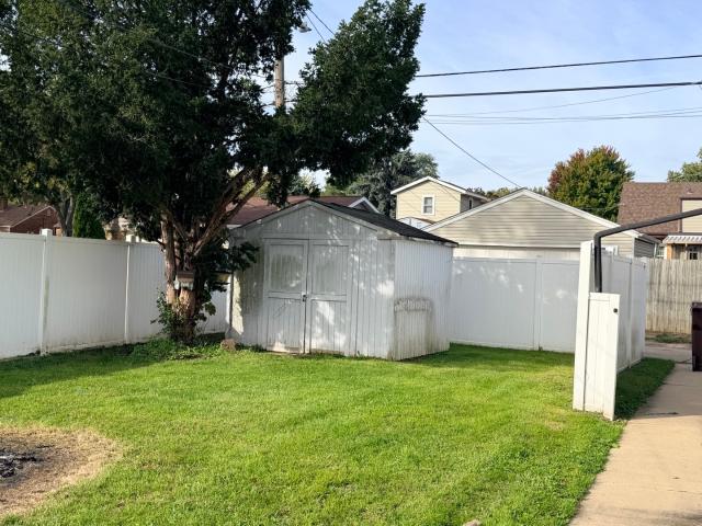 5032 Illinois Street
