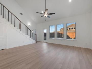 5032 Lily Creek Dr, Aubrey, TX 76227 | MLS #21212