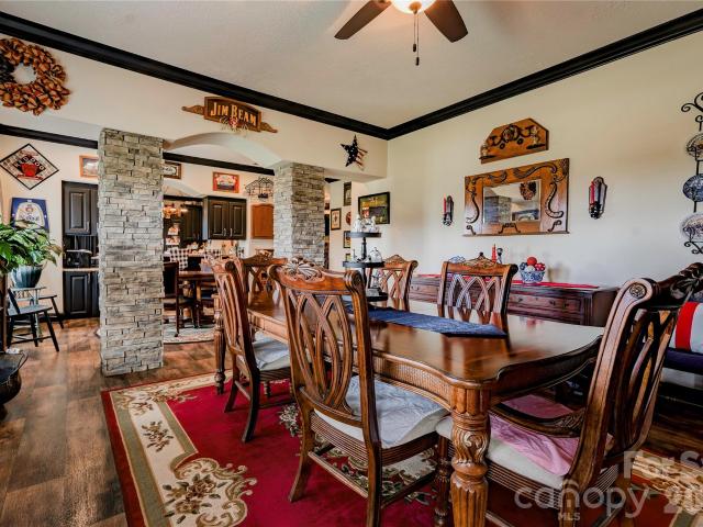 503 1 E Stagecoach Trail