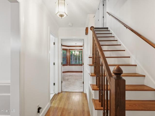 503 Crestline Boulevard