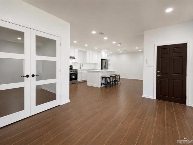 503 E Bowie Avenue