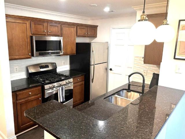 503 Sunset View Terrace SE # 404