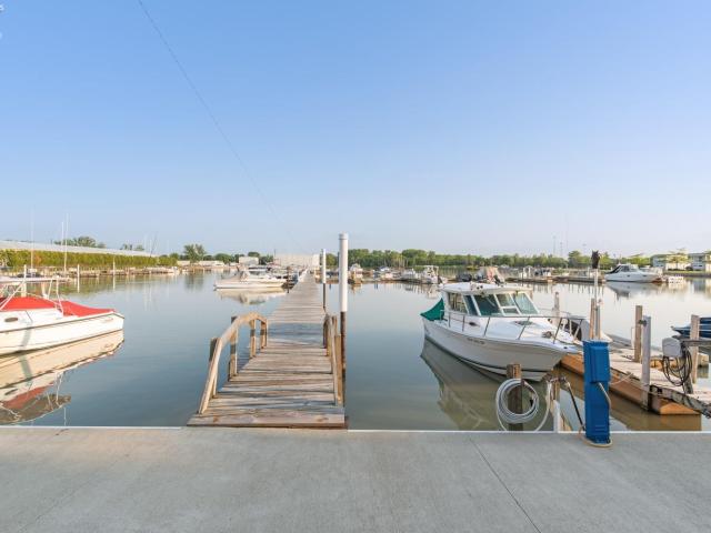 503 W Lakeshore Drive # A4