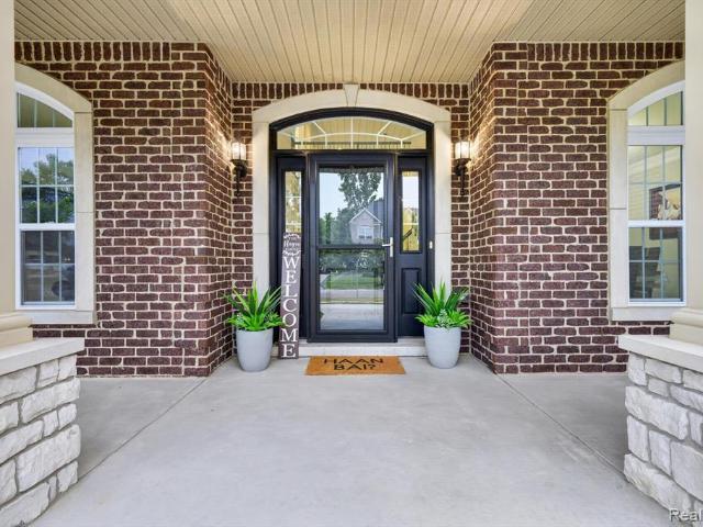 50443 Silverton Drive