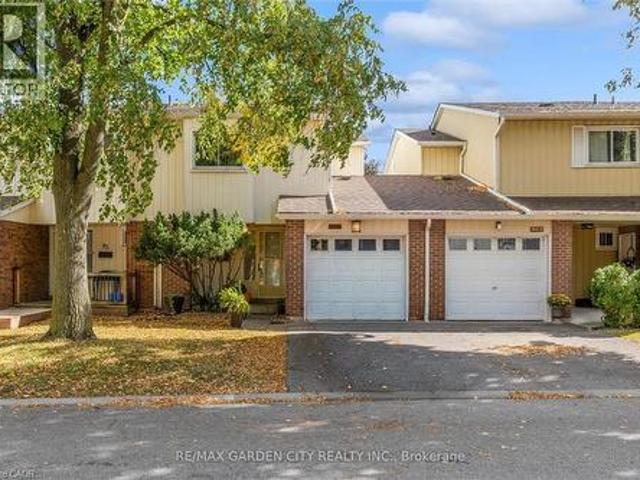 5045 Pinedale Avenue Unit# 82, Burlington, ON, L7L 5J6 townhouse for sale | Listing ID 40869 | Royal LePage