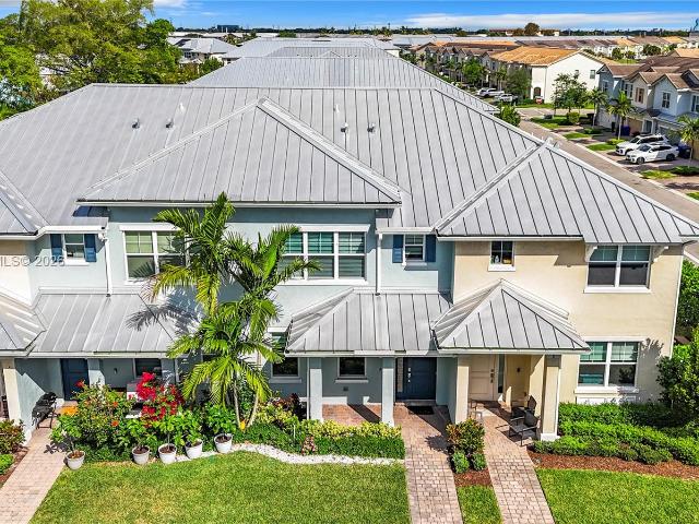 5040 Eucalyptus Dr, Unit 2, Hollywood, FL 33021 | MLS #A12005