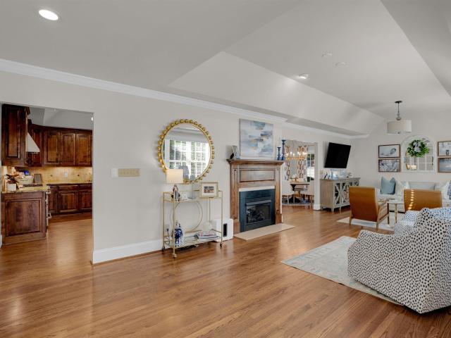 5041 Furman Avenue