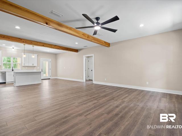 504 2nd Ave