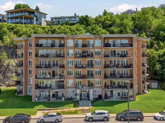 504 6 Rue St Laurent, Lévis Desjardins, QC, G6V 3P4 Luxury Condo for sale | Listing ID 14663 | Royal LePage Carriage Trade Luxury Properties