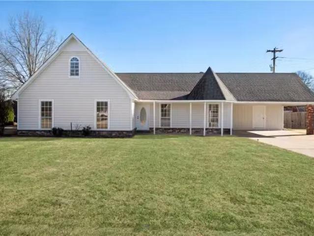 504 HONEYSUCKLE LN, TRUMANN, AR 72472