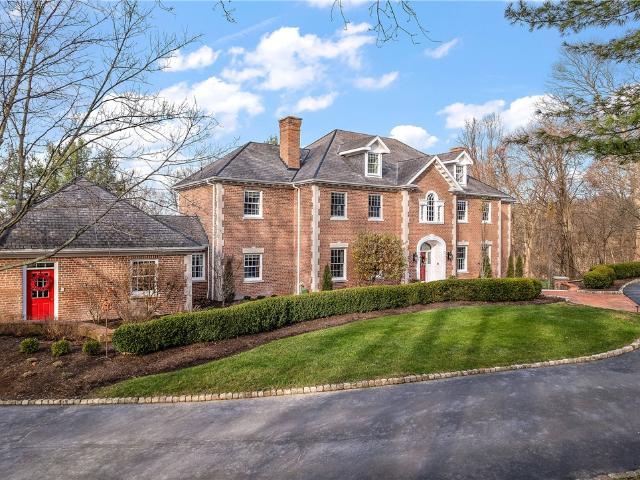 504 Hillside Dr