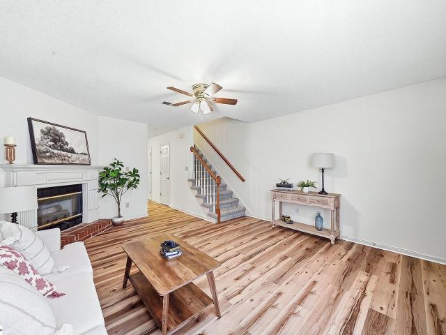 504 S Townes Court