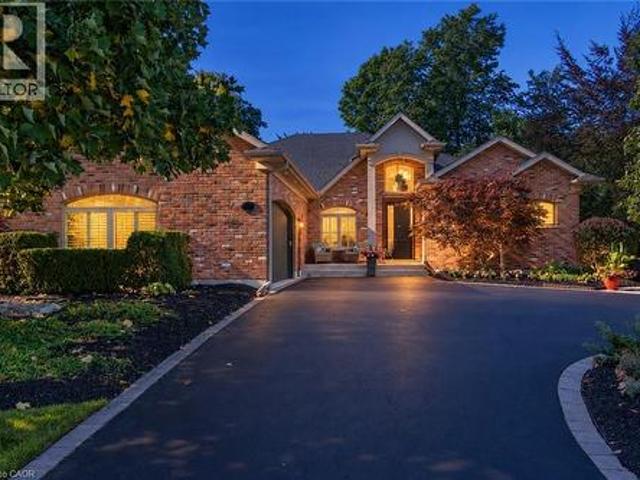 504 Pleasant Bay Court, Waterloo, ON, N2K 4N5 house for sale | Listing ID 40864 | Royal LePage