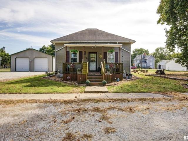 504 W Wabash St, Stonington, IL 62567