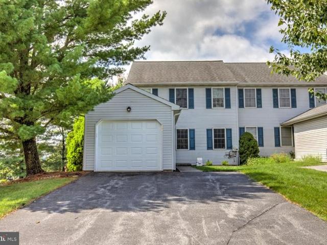 504 Wood Duck Dr, Manheim, PA 17545