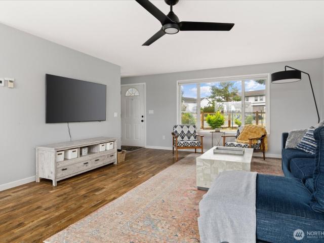 5055 Honeymoon Bay Road