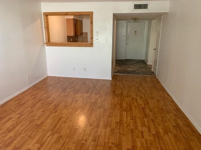 5055 Ridglea Lane # 1103