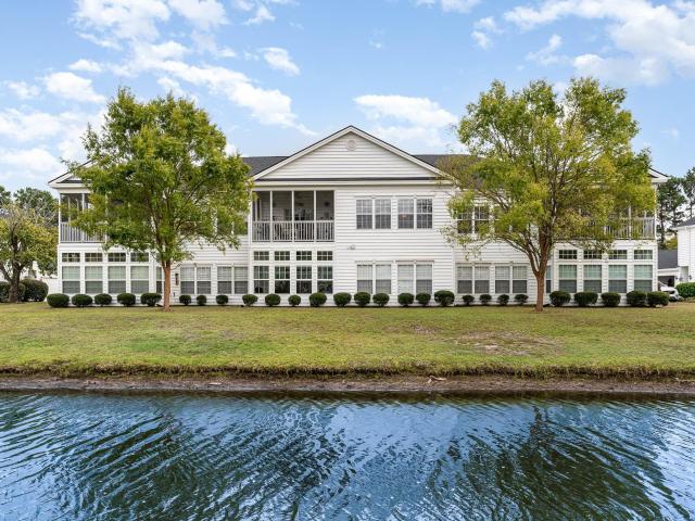 5056 Glenbrook Dr. 202