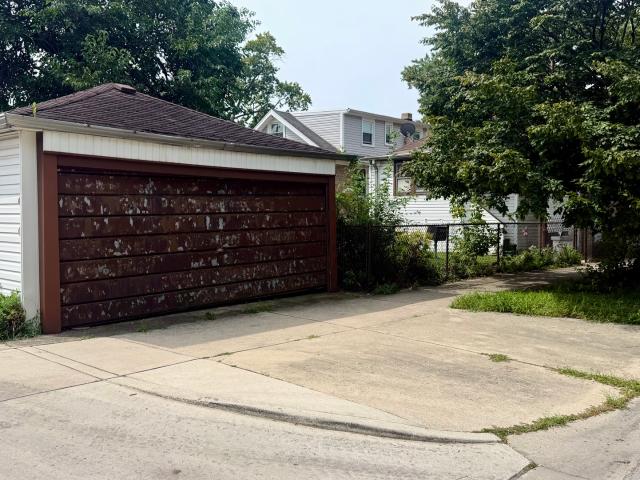 5057 N Keeler Avenue