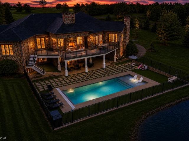5052 Stone Ridge Drive