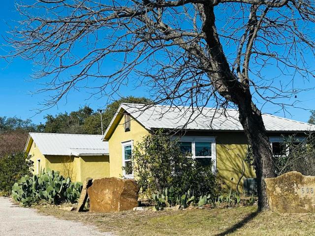 505 4th St, Lometa, TX 76853 | MLS #176139