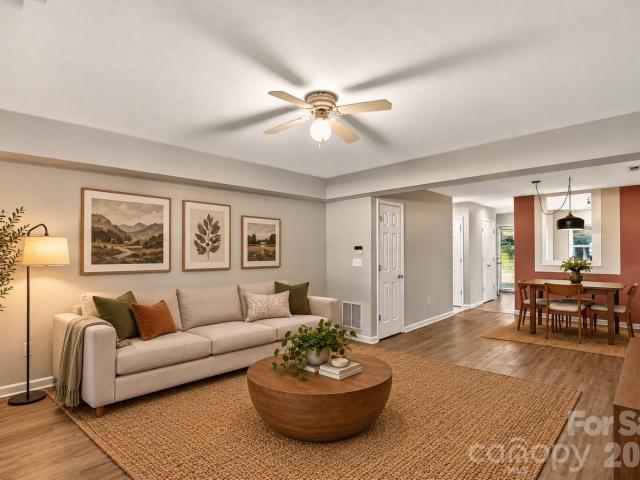 505 Carlyle Way