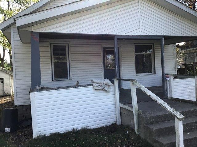 505 E May St, Adams, WI 53910