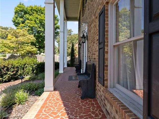 505 Meadowood Street