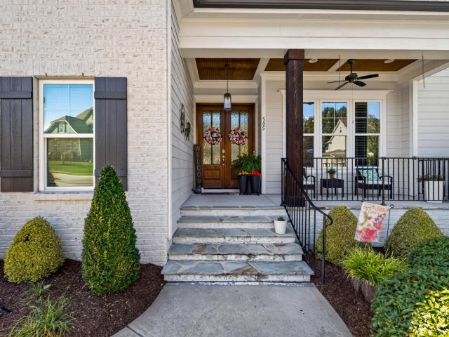 505 Myrna Lane