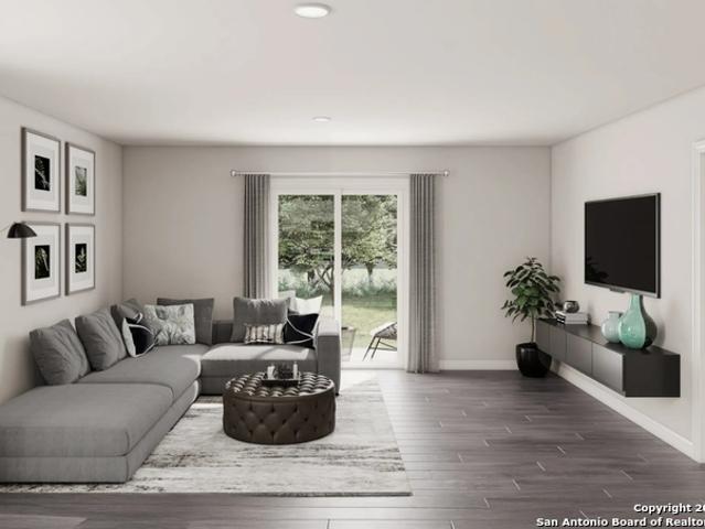 505 Sendera Way