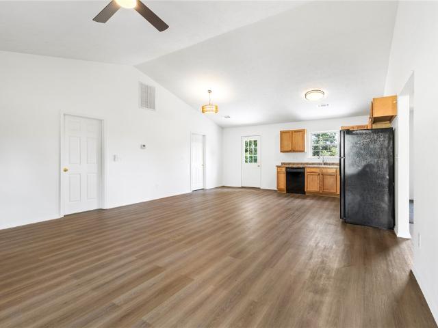 5068 Highway 7 N